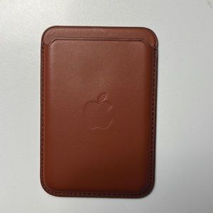 NWOT MagSafe Wallet